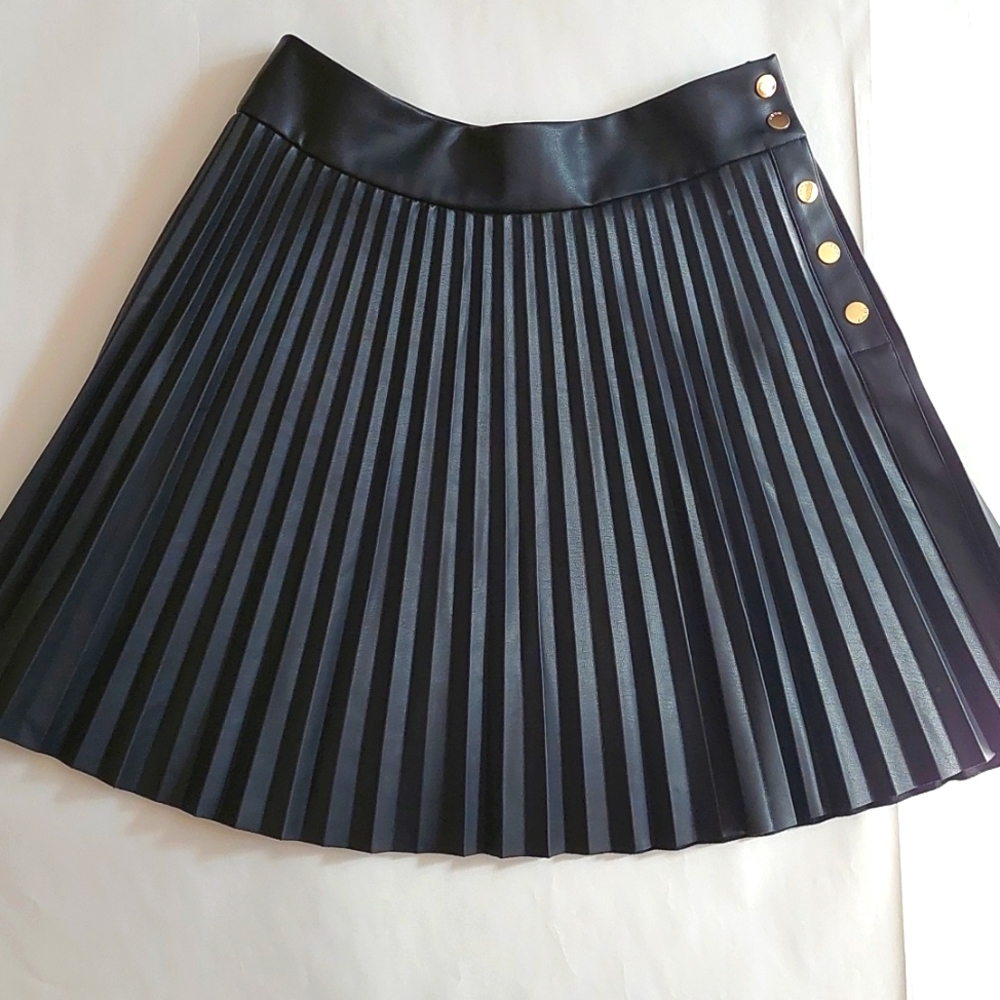 Pleather pleated skirt
